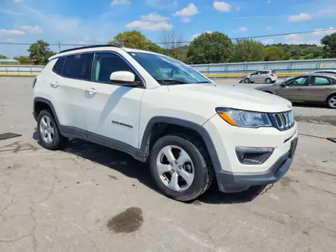 3C4NJDBB7JT192532 — 2018 Jeep Compass, ფოტო 4, Copart 21.10.2026, წინა ნაწილი