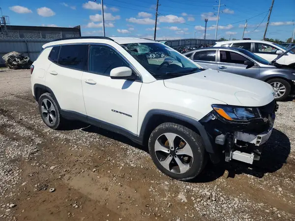 3C4NJDBB0JT179153 — 2018 Jeep Compass, фото 4 с аукциона Copart, Передняя часть
