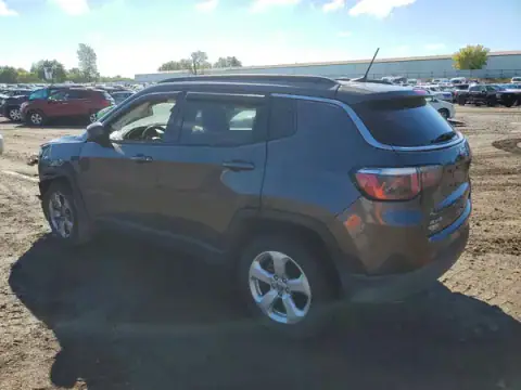 3C4NJDBB7JT328397 — 2018 Jeep Compass, фото 2 с аукциона Copart, ПЕРЕДНЯЯ ЧАСТЬ