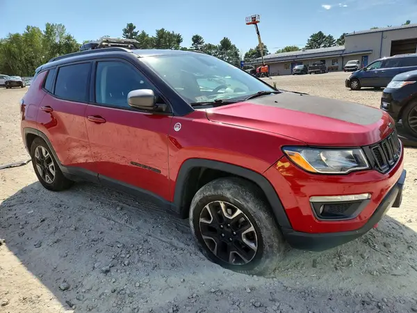 3C4NJDDB9JT451499 — 2018 Jeep Compass, фото 4 с аукциона Copart, Задняя часть
