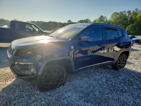 3C4NJDDB0JT130239 — 2018 Jeep Compass, Przód (Front End), zdjęć przed naprawą
