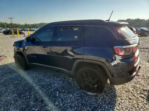 3C4NJDDB0JT130239 — 2018 Jeep Compass, фото 2 с аукциона Copart, ПЕРЕДНЯЯ ЧАСТЬ