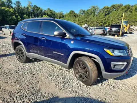 3C4NJDDB0JT130239 — 2018 Jeep Compass, фото 4 с аукциона Copart, ПЕРЕДНЯЯ ЧАСТЬ