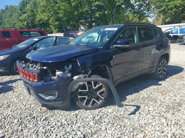 3C4NJDCB3JT131550 Jeep Compass 2018 — uszkodzenie Przód, zdjęcie przed naprawą