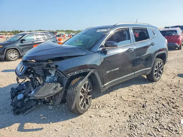 3C4NJDCBXJT355852 Jeep Compass 2018 — uszkodzenie Przód, zdjęcie przed naprawą