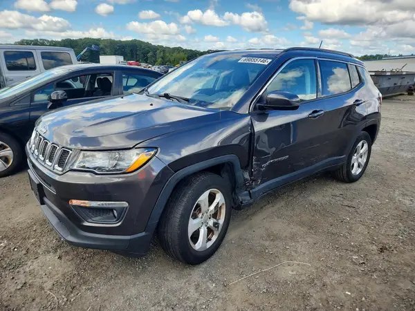 3C4NJDBB9JT433863 Jeep Compass 2018 — Side damage, before-repair photo
