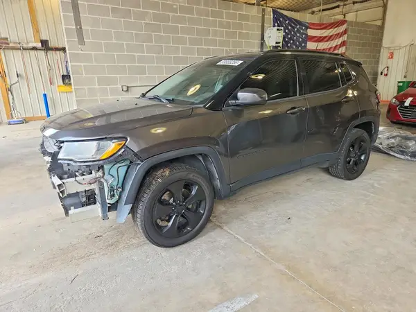 3C4NJDBB1JT337645 Jeep Compass 2018 — Front end damage, before-repair photo