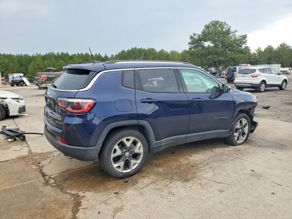 3C4NJCCB9JT358526 — 2018 Jeep Compass, photo 3 from Copart, Side