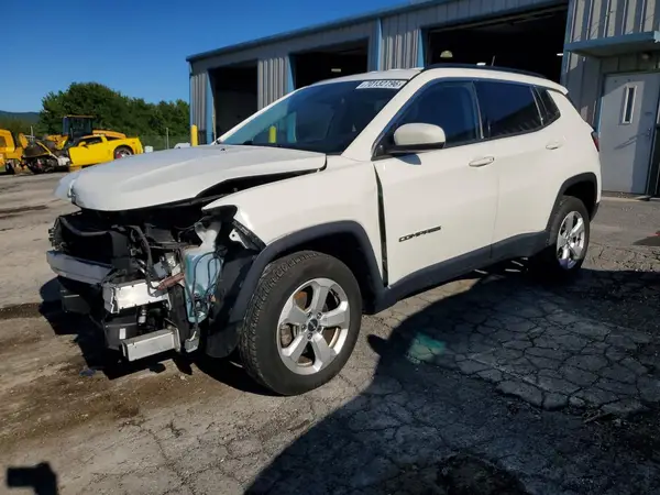 3C4NJDBB8JT485615 Jeep Compass 2018 — повреждение Передняя часть, фото до ремонта