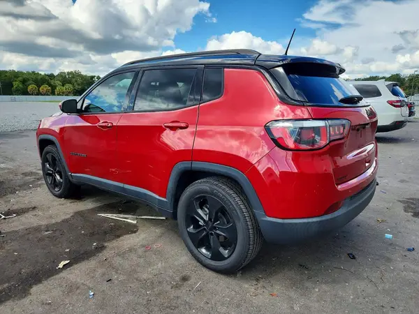 3C4NJCBB1JT324677 — 2018 Jeep Compass, photo 2 from Copart, Side