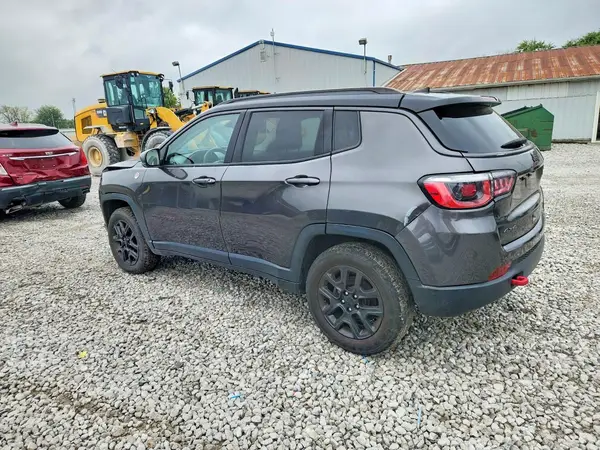 3C4NJDDB4JT441558 — 2018 Jeep Compass, photo 2 from Copart, Front end