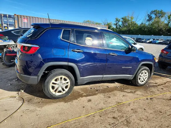 3C4NJDAB6JT126717 — 2018 Jeep Compass, photo 3 from Copart 05.10.2026, Hail