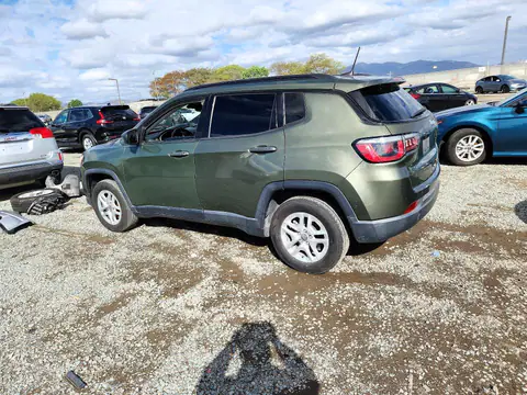 3C4NJCAB2JT105597 — 2018 Jeep Compass, фото 2 с аукциона Copart 16.10.2026, Мелкие вмятины и царапины