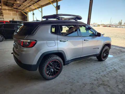 3C4NJDDB6KT617883 — 2019 Jeep Compass, фото 3 с аукциона Copart 14.10.2026, Передняя часть