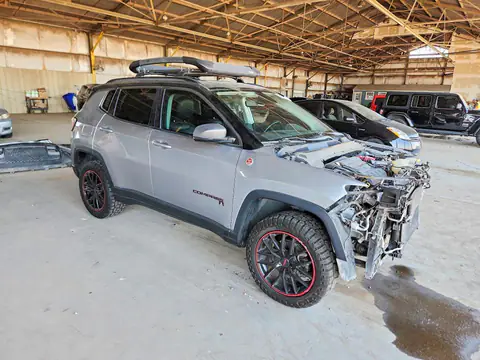 3C4NJDDB6KT617883 — 2019 Jeep Compass, фото 4 с аукциона Copart 14.10.2026, Передняя часть