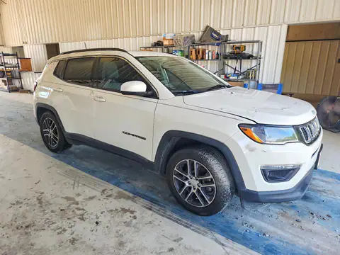 3C4NJCBB7KT769412 — 2019 Jeep Compass, photo 4 from Copart 30.09.2026, Engine fire