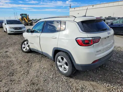 3C4NJDBB5KT723535 — 2019 Jeep Compass, photo 2 from Copart, Front end
