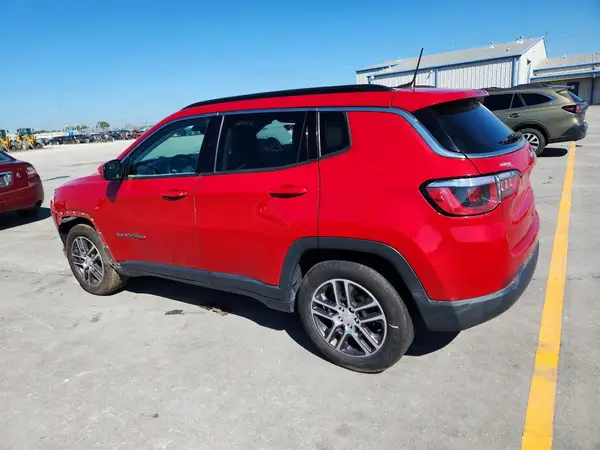 3C4NJCBB0KT692625 — 2019 Jeep Compass, zdjęcie 2 z Copart, Przód