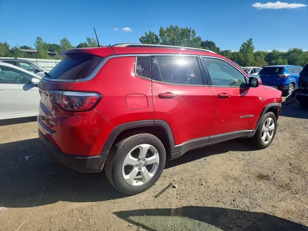 3C4NJDBB1KT689612 — 2019 Jeep Compass, zdjęcie 3 z Copart, Przód