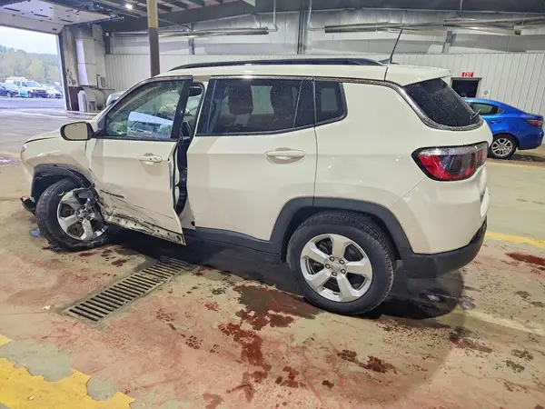 3C4NJDBB1KT600279 — 2019 Jeep Compass, фото 2 с аукциона Copart 28.09.2026, Передняя часть