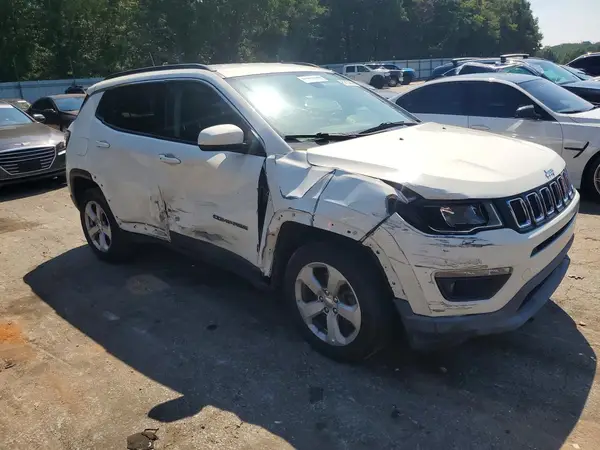 3C4NJDBB5KT641708 — 2019 Jeep Compass, фото 4 с аукциона Copart 13.10.2026, Естественный износ