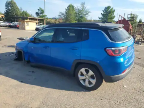 3C4NJDBB0KT670064 — 2019 Jeep Compass, zdjęcie 2 z Copart, Bok