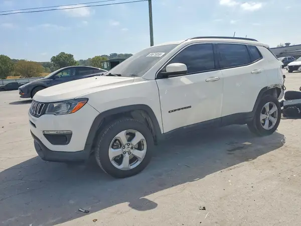 3C4NJDBB3KT812844 Jeep Compass 2019 — uszkodzenie Tył, zdjęcie przed naprawą