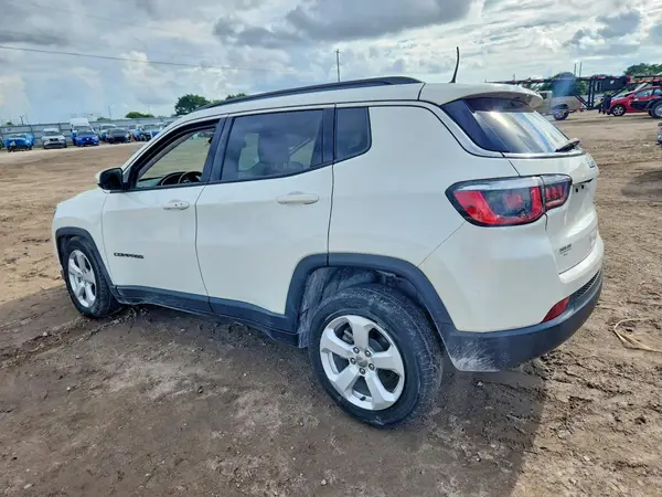 3C4NJCBB6KT809477 — 2019 Jeep Compass, фото 2 с аукциона Copart 30.09.2026, Передняя часть