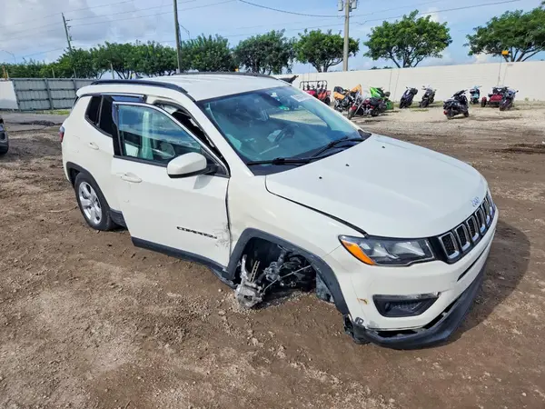 3C4NJCBB6KT809477 — 2019 Jeep Compass, фото 4 с аукциона Copart 30.09.2026, Передняя часть