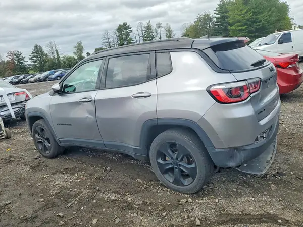 3C4NJDBB9KT593064 — 2019 Jeep Compass, zdjęcie 2 z Copart, Tył