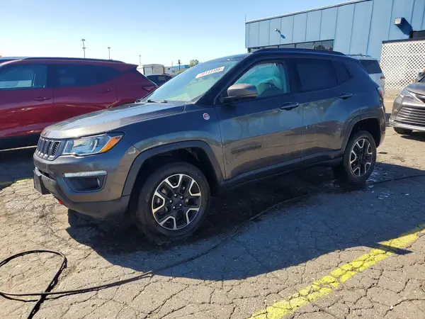 3C4NJDDB4KT780130 Jeep Compass 2019 — Rear end damage, before-repair photo