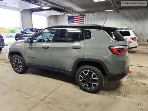 3C4NJDDB3KT846439 — 2019 Jeep Compass, ფოტო 2, Copart, წინა ნაწილი