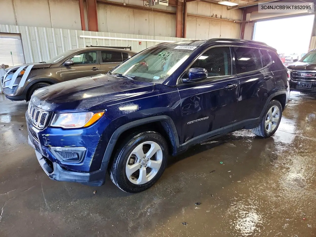 2019 Jeep Compass Latitude VIN 3C4NJCBB9KT852095 фото 1