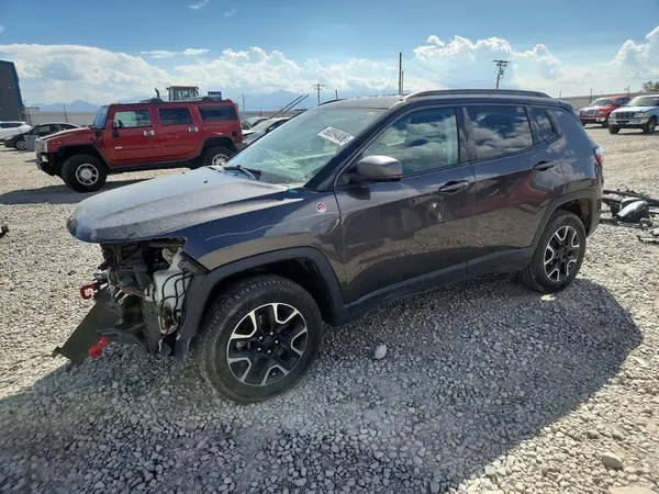 3C4NJDDB1LT196298 Jeep Compass 2020 — Front end damage, before-repair photo