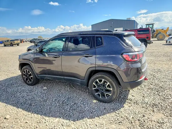 3C4NJDDB1LT196298 — 2020 Jeep Compass, photo 2 from Copart, Front end