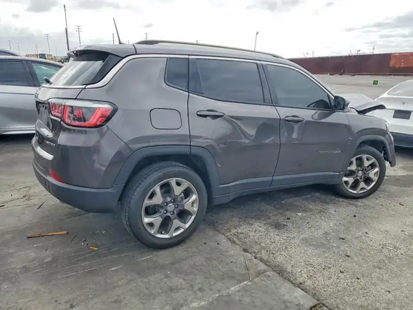 3C4NJCCB8LT170941 — 2020 Jeep Compass, photo 3 from Copart, Front end