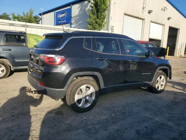 3C4NJDBB9LT203923 — 2020 Jeep Compass, zdjęcie 3 z Copart 08.10.2026, Przód