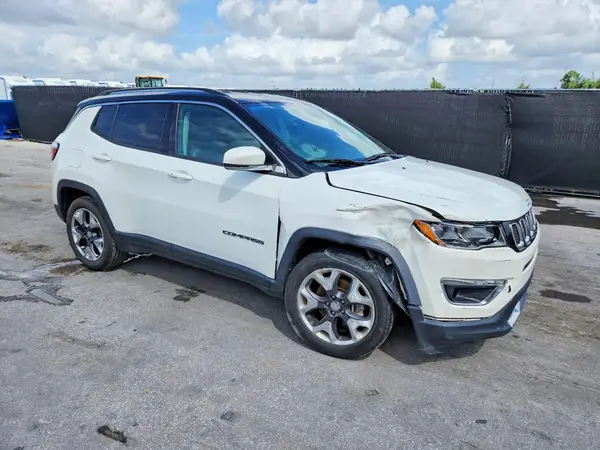 3C4NJCCB1LT165886 — 2020 Jeep Compass, photo 4 from Copart, Front end