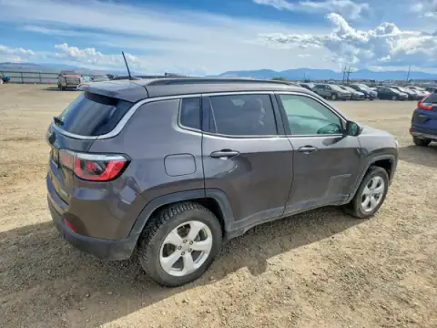 3C4NJDBB2LT137683 — 2020 Jeep Compass, foto 3 de Copart 13.10.2026, Desmontado
