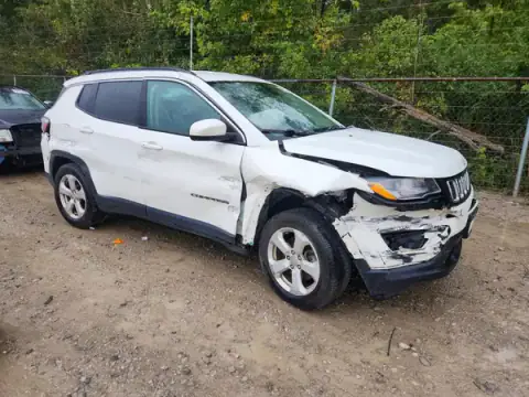 3C4NJCBBXLT105414 — 2020 Jeep Compass, photo 4 from Copart, Front end