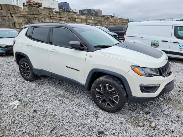 3C4NJDDB2LT195337 — 2020 Jeep Compass, photo 4 from Copart, Front end