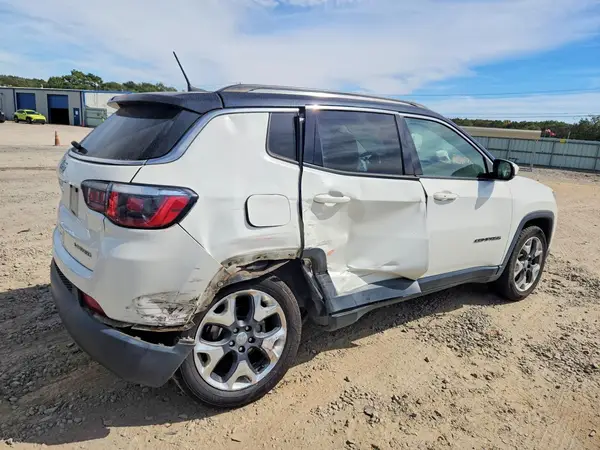 3C4NJCCB6LT108082 — 2020 Jeep Compass, photo 3 from Copart, Side