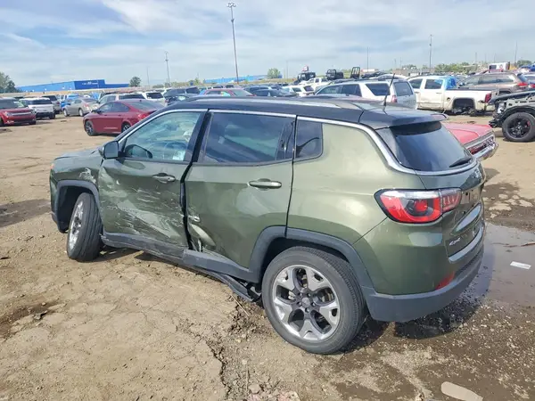 3C4NJDCB8LT233770 — 2020 Jeep Compass, фото 2 с аукциона Copart, Боковая часть