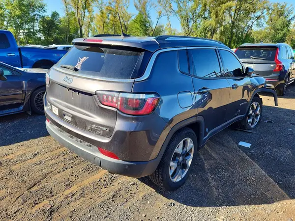 3C4NJDCB4LT126750 — 2020 Jeep Compass, photo 3 from Copart, Front end