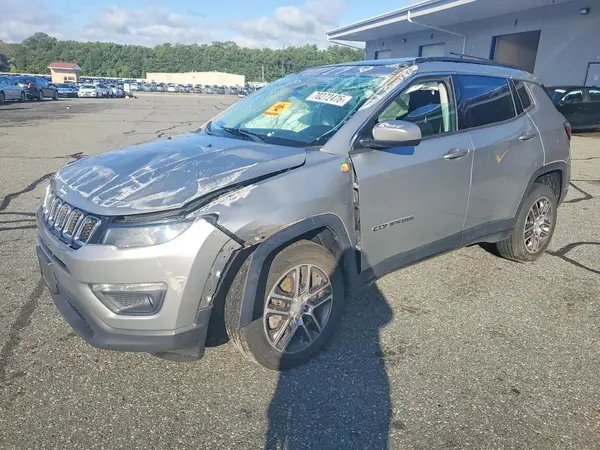3C4NJDBB0LT258213 Jeep Compass 2020 — повреждение Опрокидывание, фото до ремонта