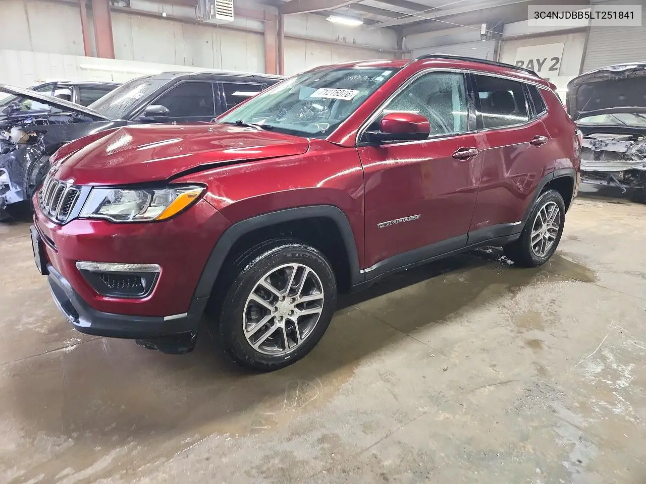 2020 Jeep Compass Latitude VIN 3C4NJDBB5LT251841 фото 1