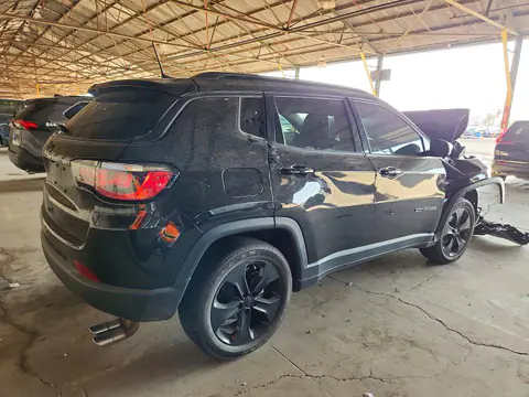 3C4NJCBB1MT538900 — 2021 Jeep Compass, photo 3 from Copart 30.09.2026, Front end