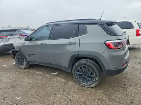 3C4NJDAB7MT586991 — 2021 Jeep Compass, фото 2 с аукциона Copart, ПЕРЕДНЯЯ ЧАСТЬ