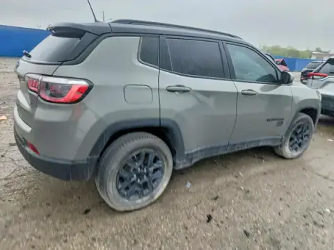 3C4NJDAB7MT586991 — 2021 Jeep Compass, фото 3 с аукциона Copart, ПЕРЕДНЯЯ ЧАСТЬ