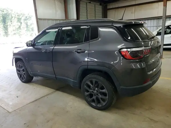 3C4NJDEB0MT601132 — 2021 Jeep Compass, zdjęcie 2 z Copart 14.10.2026, Przód